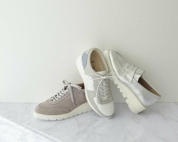 【銀座かねまつ】冬コーデの鮮度UPに!今から使える春スニーカー＆バッグ