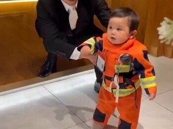 人前が初の小さなリングボーイの結末が「可愛さの極み」と話題！余裕な表情から一転した姿に「もうパーフェクト」【激かわキッズ奇跡の瞬間】