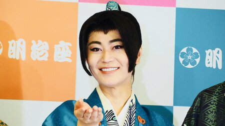 座長・氷川きよし「震えちゃって、途中、熱が出た」実力派キャストのレベルの高さに不安も…草団子などの差し入れで共演者の胃袋をキャッチ