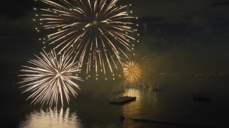 東京湾で初開催!『千葉Xmas芸術花火2025』音楽と花火の饗宴で1万人超を魅了