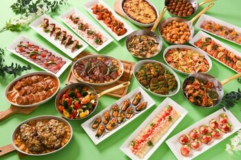 【ホテルプラザ神戸】約60種類が並ぶバイキングに、春の訪れを感じる新メニューが登場