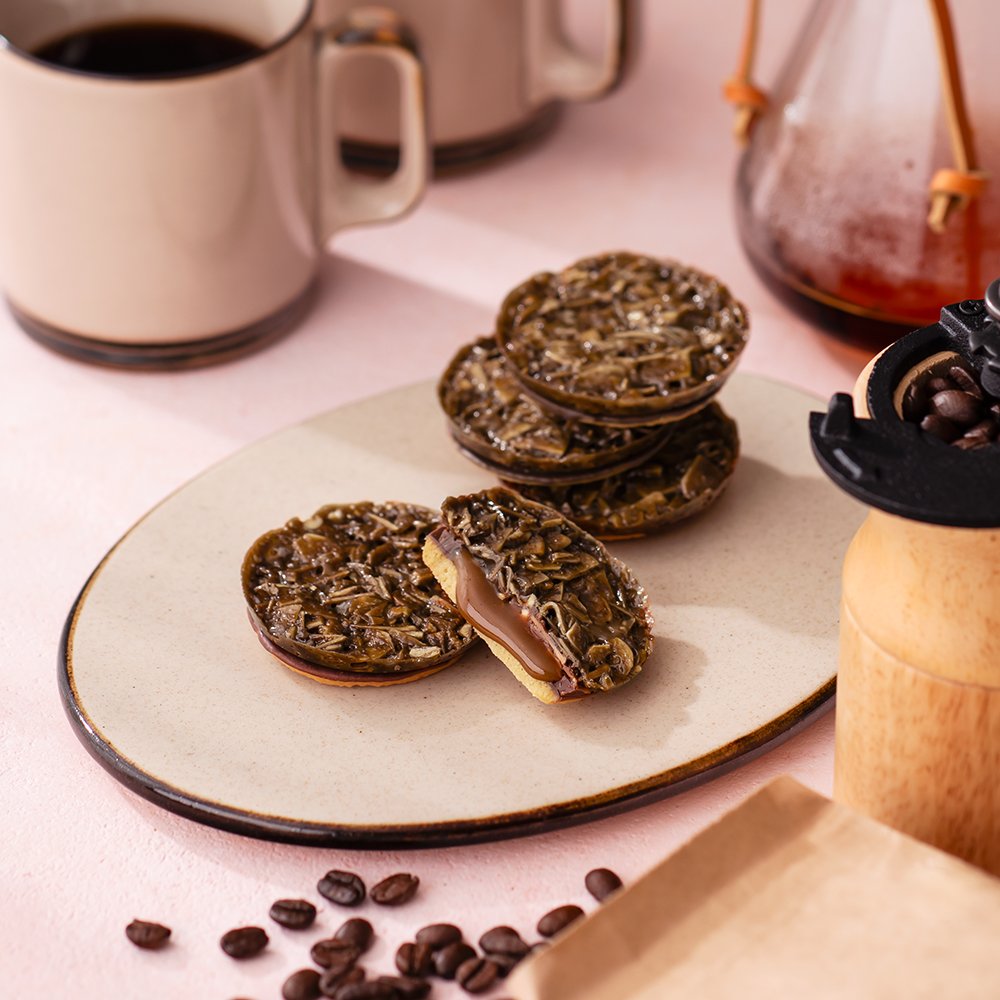 キャラメル菓子専門店「CARAMER」 香り立つコーヒーと2種のナッツが