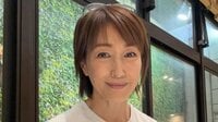 高島礼子 まさかの“バッグにタコ”入れた衝撃ショットを公開！“いつになく真剣な表情”で焼き具合をチェックする姿も「思わず笑ってしまいました」