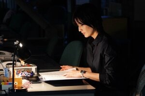 暴力団員が遺体で発見される！容疑者の女性・桜子（大後寿々花）はかつて明日香（橋本愛）と家族同然に暮らしていた！？『夫婦別姓刑事』第8話予告