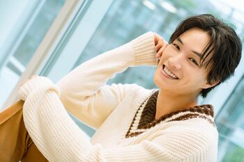 鈴木伸之“ラジハ”辻村役で意識するのは「とにかく甘春が大好き、という一途さ」