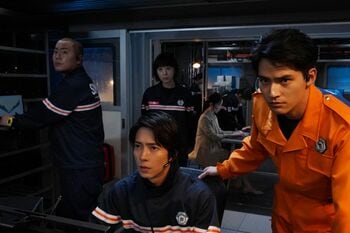 恋の予感？“熱血”水上恒司に夏帆が微笑み…いい感じの2人にSNS「お似合い」『ブルーモーメント』