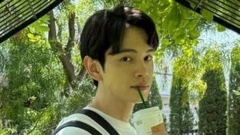 「腕と顔がほぼ同じ幅」注目の若手俳優・鈴木康介 血管くっきり！鍛え上げられた上腕二頭筋を堂々披露し驚きの声続出「どこにそんな筋肉を隠していたんですか！？」