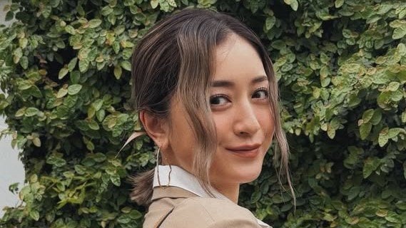 「妊婦さんとは思えない」第1子妊娠中・みちょぱ ふっくらお腹でもファッショニスタぶりを披露！美スタイル際立つ春服ショットを披露