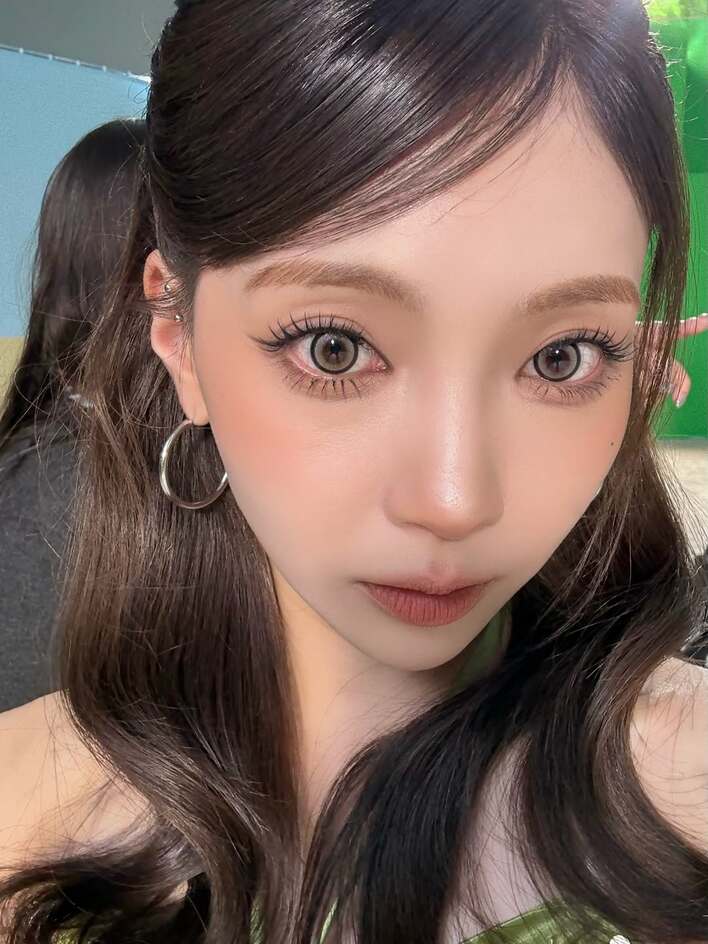脚3mあるよね？」NiziU・MAYUKA 異次元の“ほぼ脚”！？なスタイルに