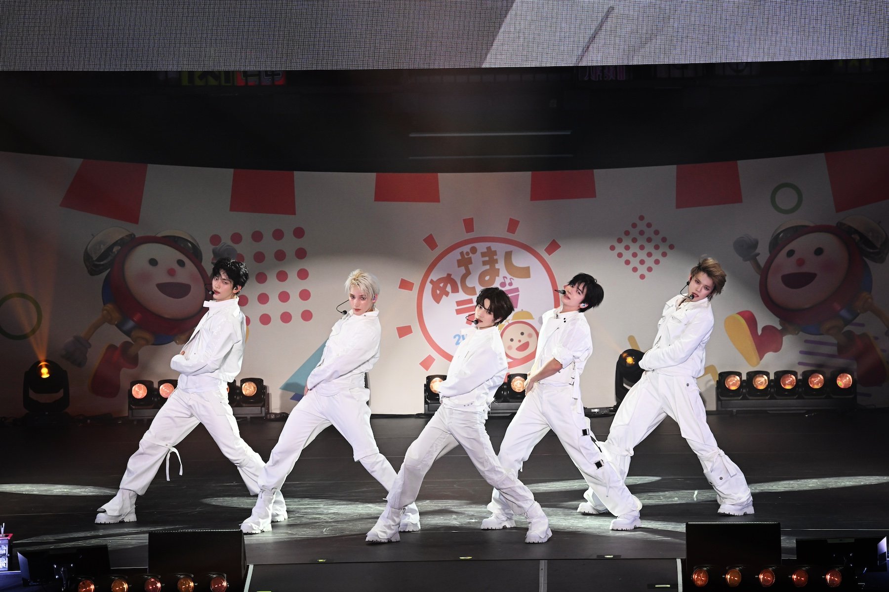 独占＆写真33枚】会場が熱狂で揺れた！TOMORROW X TOGETHERが迫力の