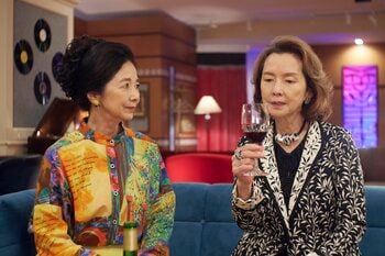 ＜試写室＞『介護スナックベルサイユ』リアリティが圧倒的な分、ファンタジーもより強調されて、いまだかつてない視聴感を味わわせてくれる