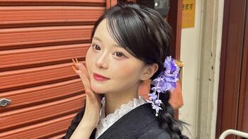 SNS490万人超！人気インフルエンサーさくら　着物姿でお団子やメンチカツなど浅草グルメをモグモグ「一生見てられる！」