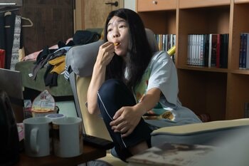 イモトアヤコ初主演で見せる新境地「明日のセリフが入ってない（笑）」リアルすぎ！？白洲迅も答えた便利屋へ依頼するなら？『再生のウズメ』
