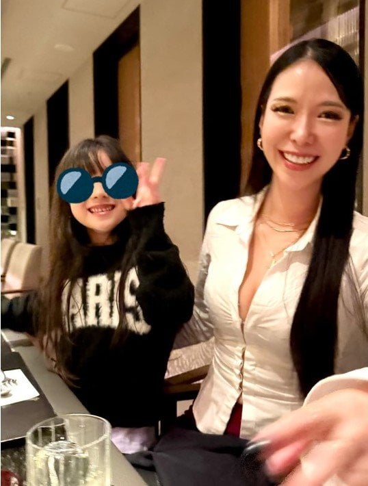 【画像】草刈正雄の長女・紅蘭「姉妹みたい」と反響の6歳長女との親子ショットを見る