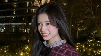 「雰囲気が御令嬢」NiziU・RIMA 家族ディナーで豪華料理“もぐもぐショット”公開！ガーリーなミニ丈ワンピでのおちゃめな表情に「完璧なビジュアル」