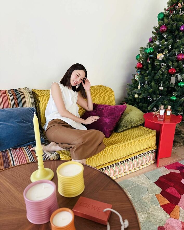 家おしゃれすぎる」蛯原友里 “カラフル”自宅ショット披露 「オフのエビ