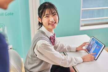 プログラミング教育 HALLO(R)、NHK学園高等学校のセレクション講座に採用！高校生の実践スキルを育み情報系大学への進学意識を高める