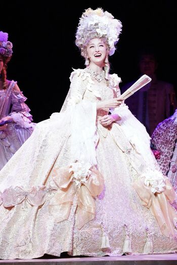 花總まり＆笹本玲奈、ソニン＆昆夏美が2人の“M・A”を演じるミュージカルが開幕「明日を生きる糧を受け取りにきて」