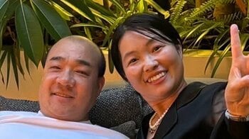 イモトアヤコ“あの”社長の大豪邸に招待！インフィニティープール前で…シャンパンボトル片手に…贅沢おもてなしにウハウハ笑顔！豪華ミュージカル俳優の歌声も