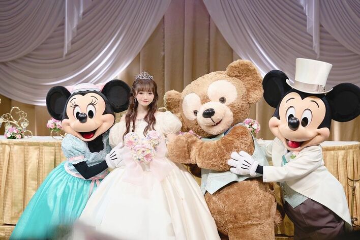 夢の国のお姫様！元NGT48・中井りか ディズニー結婚式 ミッキーや
