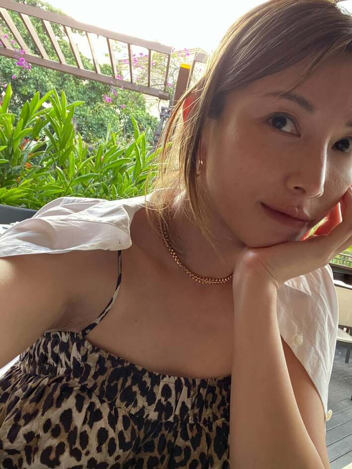 3児の母・加藤あい(42)ヒョウ柄ワンピース姿でバカンス満喫！夏全開で