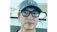 沢村一樹 愛猫との“尊すぎる2ショット”公開！「笑ってる！？」バッチリカメラ目線決めた表情に「ドヤ顔かわいい」などと反響