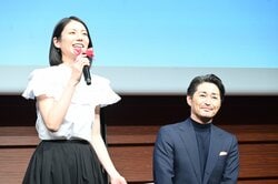 松下奈緒が飛んだ！？安田顕が見た『夫に間違いありません』撮影現場でのハプニングに本人も「すごかった…」とため息