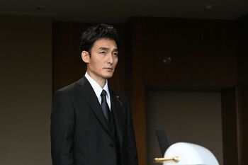 立場が危うくなった鷲津（草彅剛）！しかし竜崎総理（高橋克典）のひと言で火がつき…『罠の戦争』第10話予告