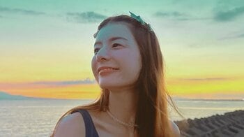 スザンヌ 息子主催のボウリング大会で大はしゃぎ！腹筋チラ見えスタイルで無邪気な笑顔を見せる姿に「待ち受けにしたい」「めっちゃ楽しそう」