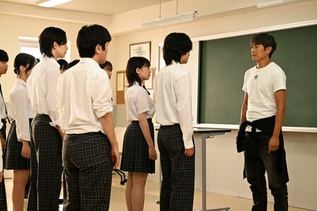 【場面写真追加】1年B組の生徒・颯真（難波碧空）が逮捕される！鬼塚（反町隆史）は颯真の退学を回避するためある決断を下すが…『GTO』最終話予告