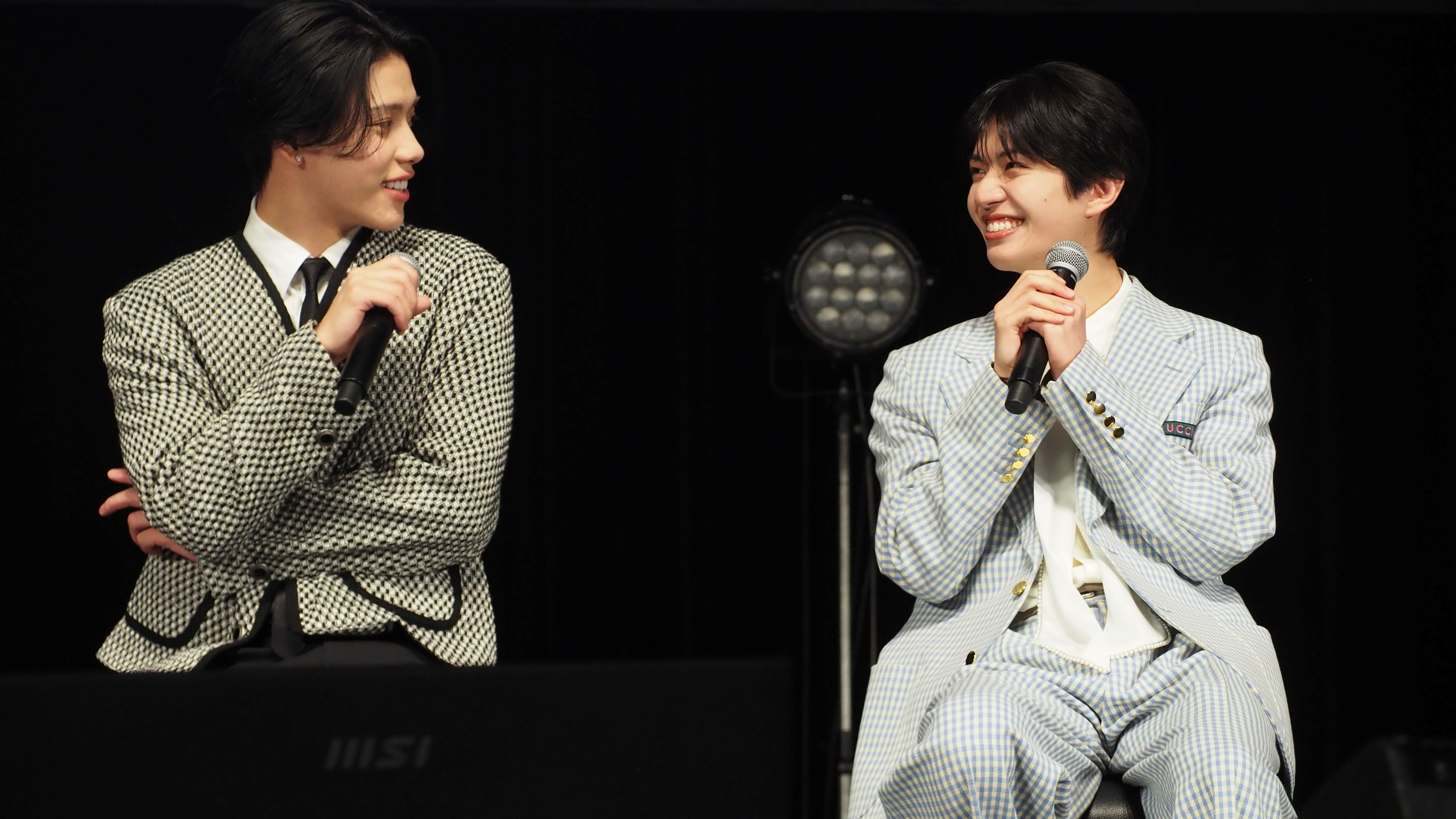 “しょまたく”が再共演！撮影中、感情があふれた濱屋拓斗に南雲奨馬が駆け寄り「もう大丈夫だよ」とハグ♡タイ版主演のBossとNoeulも歌で応援