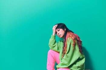 EMI Records所属アーティストがTikTokでリレー投稿！AIらのライブ映像も公開開始！