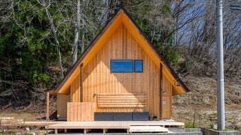 圧巻のレイクビュー！目の前に広がる野尻湖でSUP・カヤックも楽しめる｜長野県・信濃町に一棟貸しヴィラ「COCO VILLA 野尻湖畔」グランドオープン