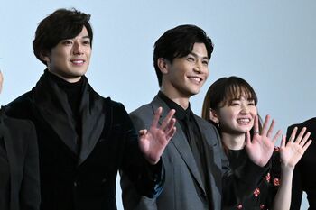 岩田剛典 7歳下の新田真剣佑らとの“幼なじみ”役に「僕は年齢差感じていた（笑）」