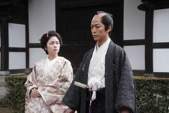 亀梨和也が、絶望する小芝風花に向けた“やさしさ”にSNS号泣「涙が止まらん」『大奥』