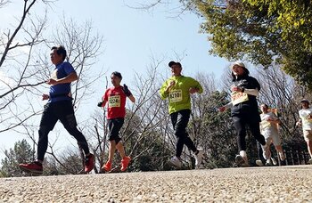 春の訪れを感じながら高槻の大自然の中を走り抜けるクロカン参加募集開始