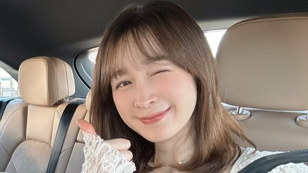 藤井サチ 愛車ポルシェに乗る0歳長男とのツーショット公開！ベビーカーでお出かけを満喫する様子も「幸せいっぱいなのが伝わる」