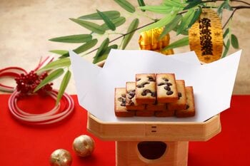 アンリ・シャルパンティエ「えびすフィナンシェ」全国展開！商売繁盛の神・えびす様にあやかった縁起の良いフィナンシェ。“福男”が駆け抜けるえびす宮総本社 西宮神社の奉納菓子