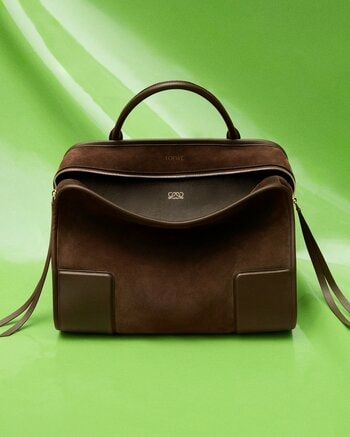 【ロエベ】アマソナ180が登場。全国の店舗に先駆けたポップアップを伊勢丹新宿店にて本日から開催。