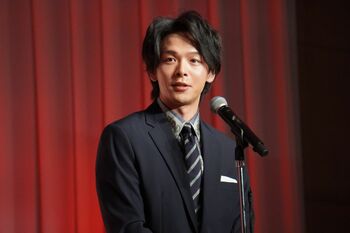 中村倫也、ベストドレッサー賞受賞も「街を歩いても気づかれない。オーラが…」