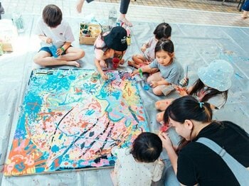 豊島区（池袋）の子どもたちが描いて、見て、身近にアートに触れる体験の機会を提供！「Kids = Artists みんなの作品大集合！- A Look Back on 2025 -」