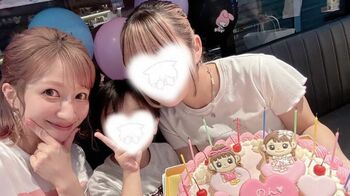 辻希美　37歳の誕生日を迎え家族そろったショットを公開　ピンクカラーのケーキなどのお祝いに「最高の時間でした」と明かす