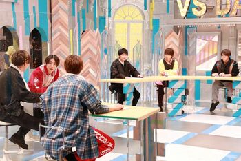 相葉雅紀の予感的中！空気を読まない岸優太、食欲優先の行動で笑いを誘う