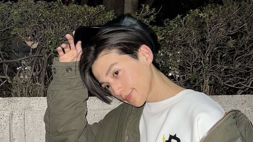 上目遣いはやばい」八木勇征 “マネージャー撮影ショット”が良すぎる