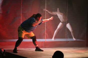 9月26日（金）開幕！　三輪舎3年ぶりの本公演『追灯の踊り』　亡き女性の踊りが過去と現在を繋ぐ群像劇