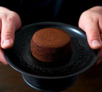 日本一入手困難のお菓子！？名古屋名物の手土産のガトーショコラ「 THE chocola 」が5年かけて遂に新商品を発売！！今後、世界一のケーキを目指す nagoya food に!!