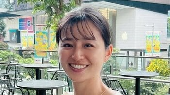 鈴木ちなみ シンガポールで第3子を出産！36歳誕生日に小さな手でギュッと握る赤ちゃんのモノクロショット公開「幸せをありがとう」