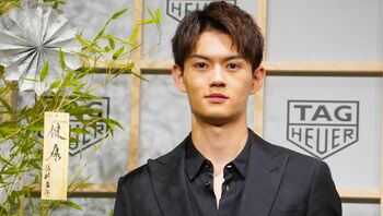 佐野勇斗 書道6段の美文字で“短冊”にこめた思い