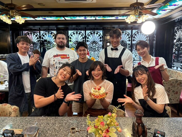 角田夏実、鏡優翔、杉原愛子、ウルフ・アロン、玉井陸斗…糸井嘉男がマスターを務める「純喫茶 超人」に一流アスリートが来店！