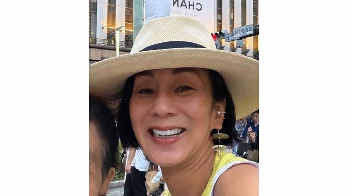中村江里子 母と銀座で買い物“顔出し”ツーショット公開！南青山で豪華な食事を堪能する様子に「お母様エレガント」「めちゃパワフルですね」